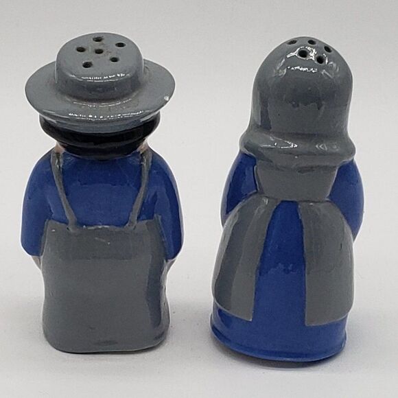 Signed Vintage 1984 Amish Blue Grey Man & Woman Ceramic Salt & Pepper Shaker Set - Picture 8 of 11